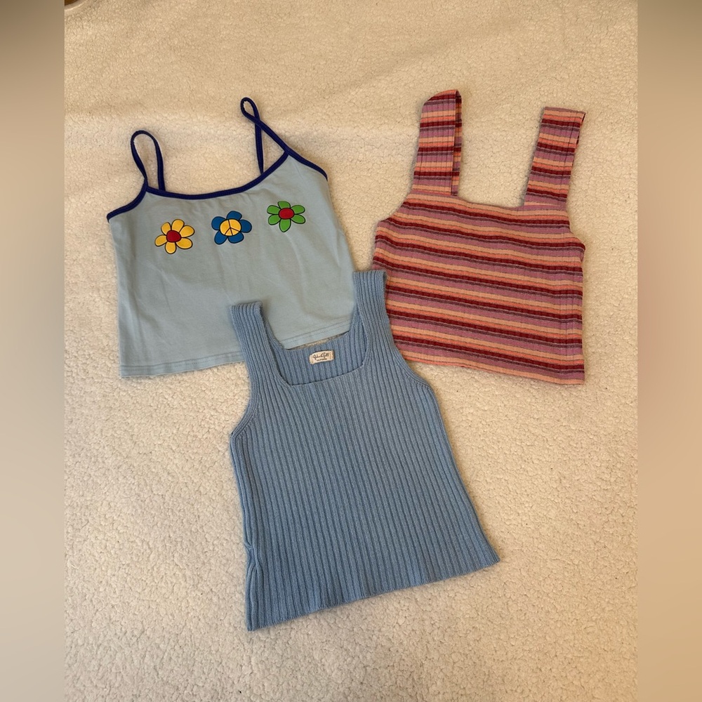 Bundle 3 cropped tank tops S XS